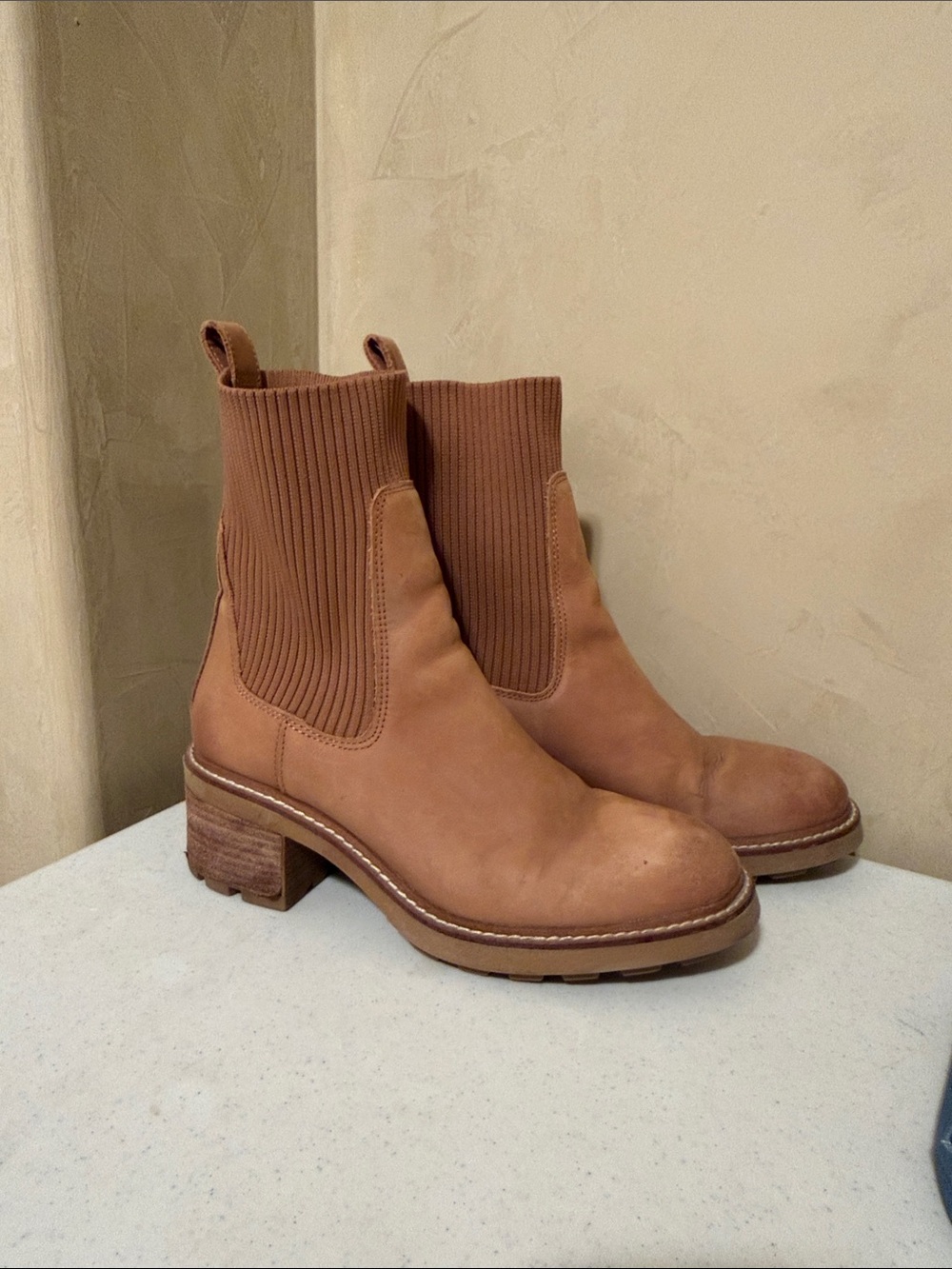 Steve Madden Cognac/Tan Chelsea Block Heel Booties